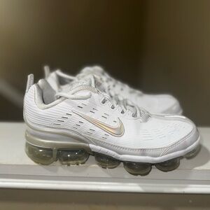 Women’s Nike VaporMax